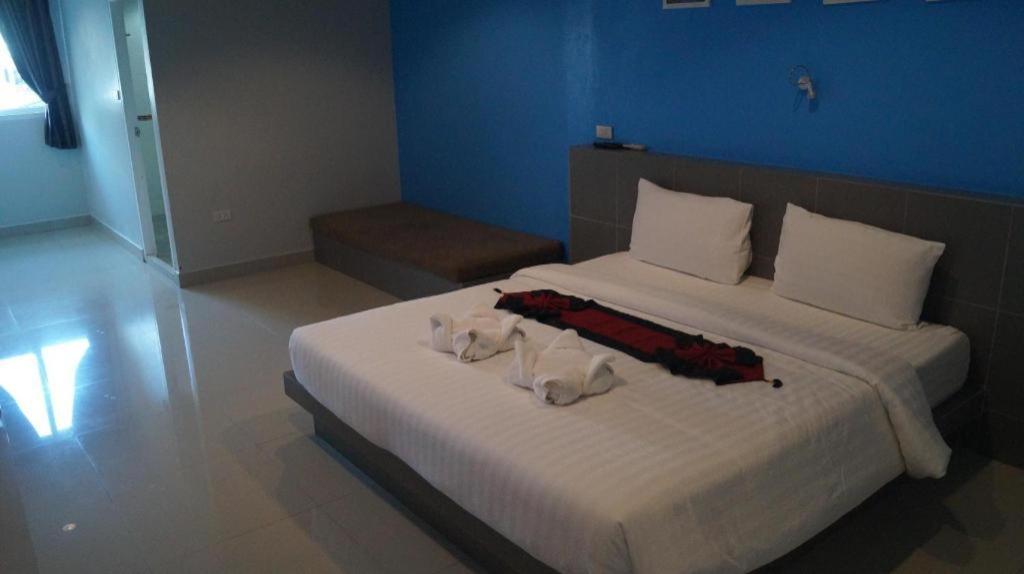 Hotel P.F Mansion à Plage de Chaweng Extérieur photo